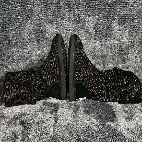 UGG Australia Classic Cardy Knit Boots Black/Gold Women’s 6 - Picture 5 of 7